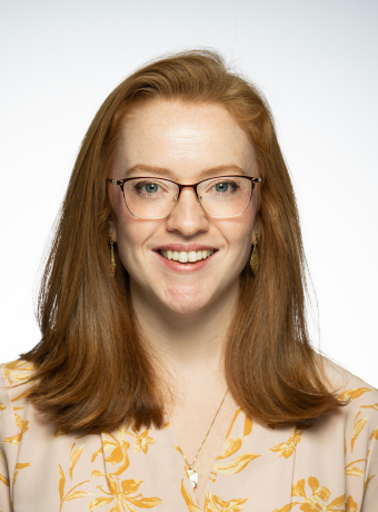 Holly Coston Headshot